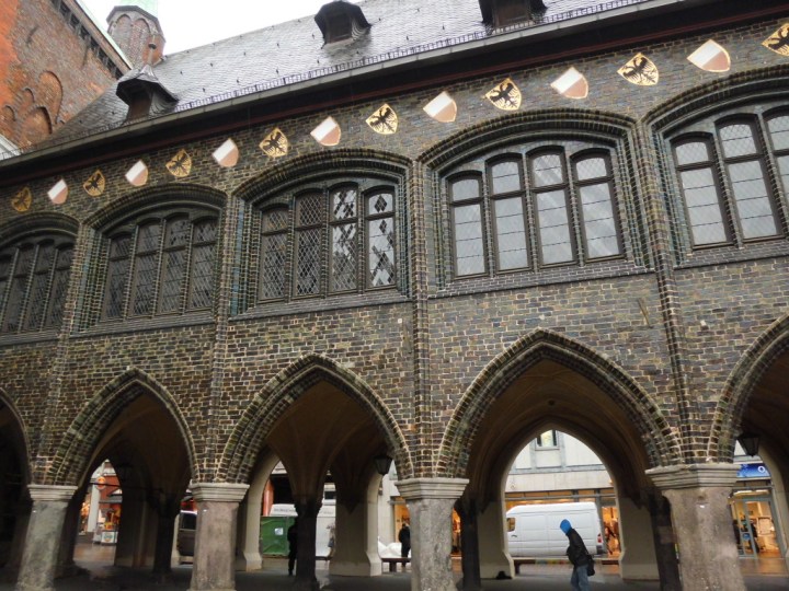 luebeckinnenstadtundwappenbeimratshaus