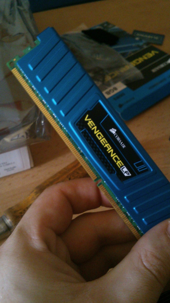 corsairvegeancelpram1600with4gbeachpicture2