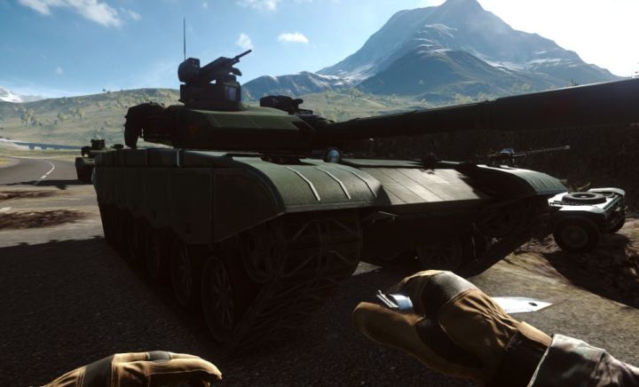 How to disable the hud in BF4