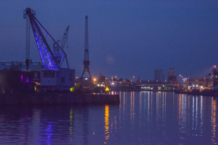 lubeck-trave-river-at-night