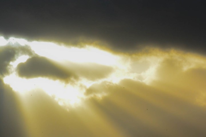 sunshine-through-the-clouds