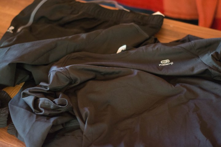 Running shirt and training pants