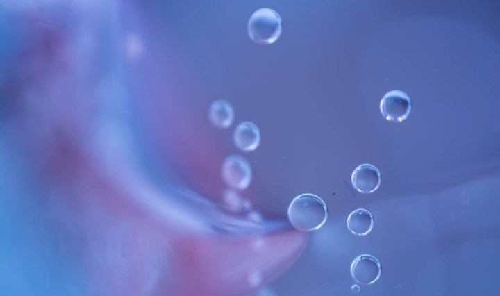 mineral water bubbles